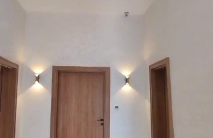 Luxurious 7-Bedroom Mansion with Ultra-Modern Features